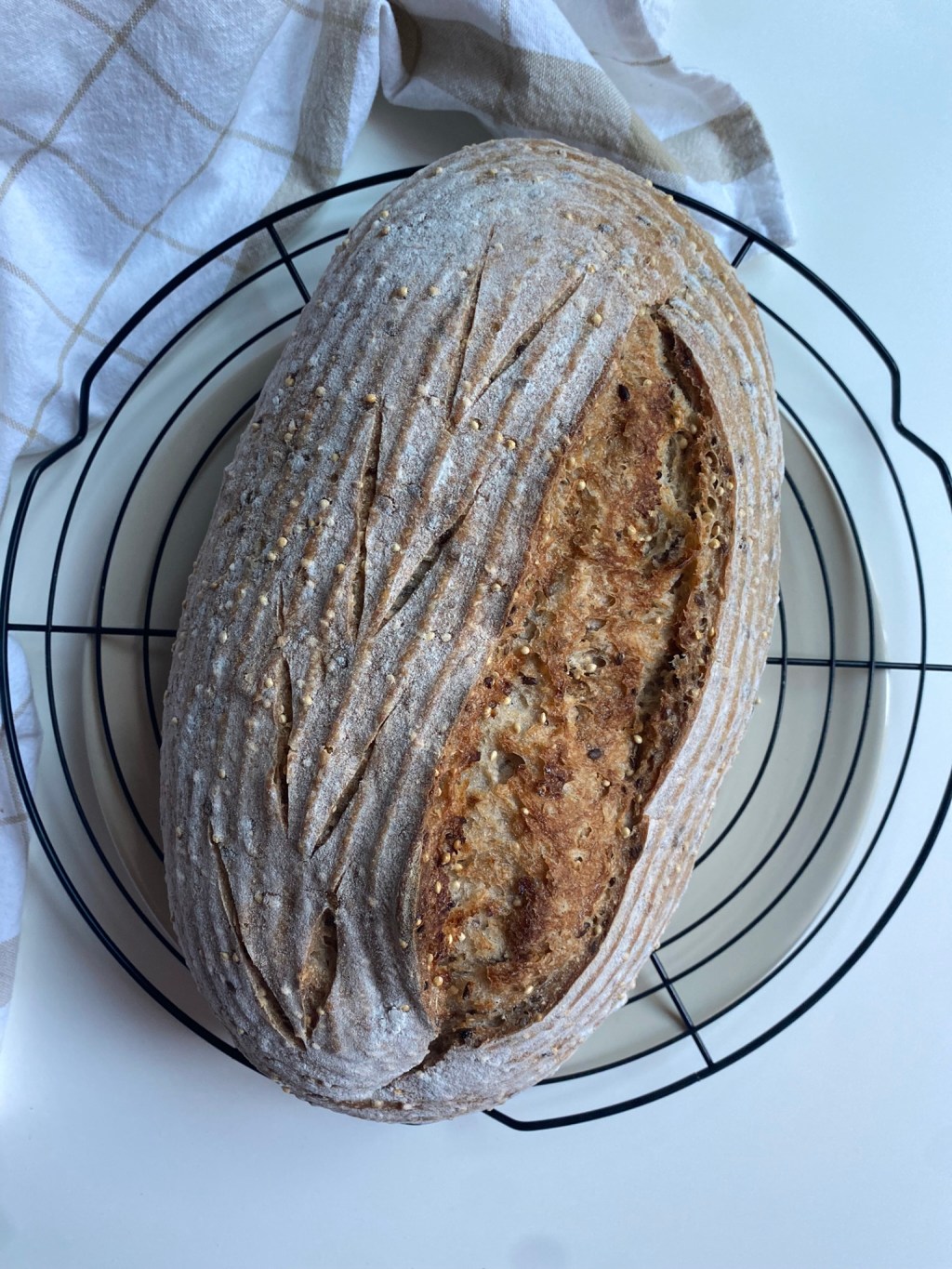 Pan integral con masa madre y&nbsp;semillas