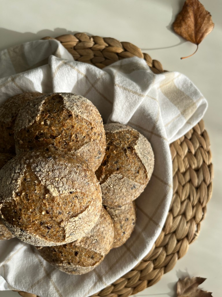 Bollitos integrales masa madre Bollitos integrales masa madre