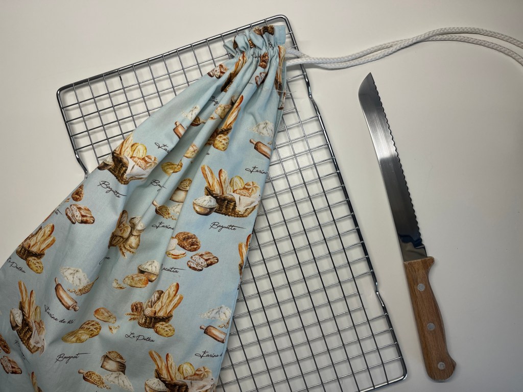 Talega, rejilla y cuchillo para pan